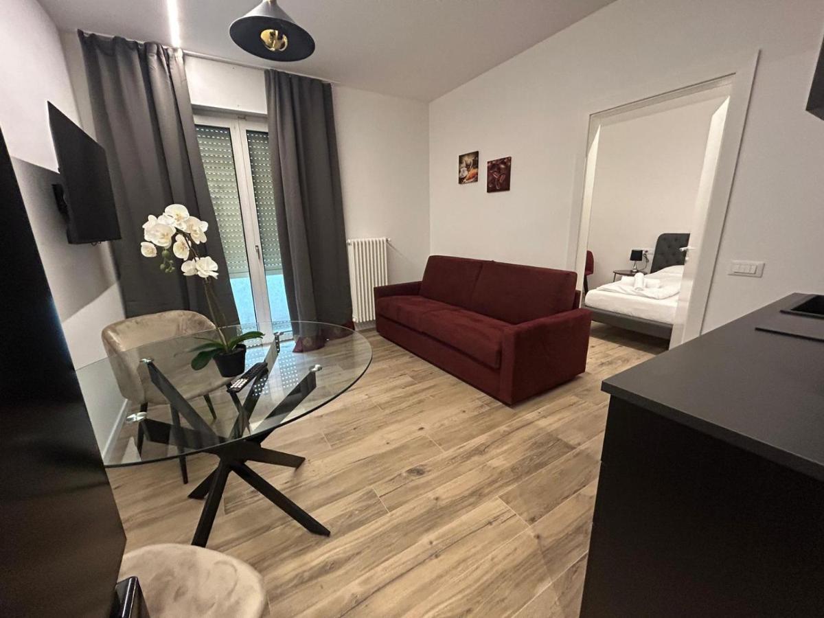 Apartment Teatro Болзано Екстериор снимка