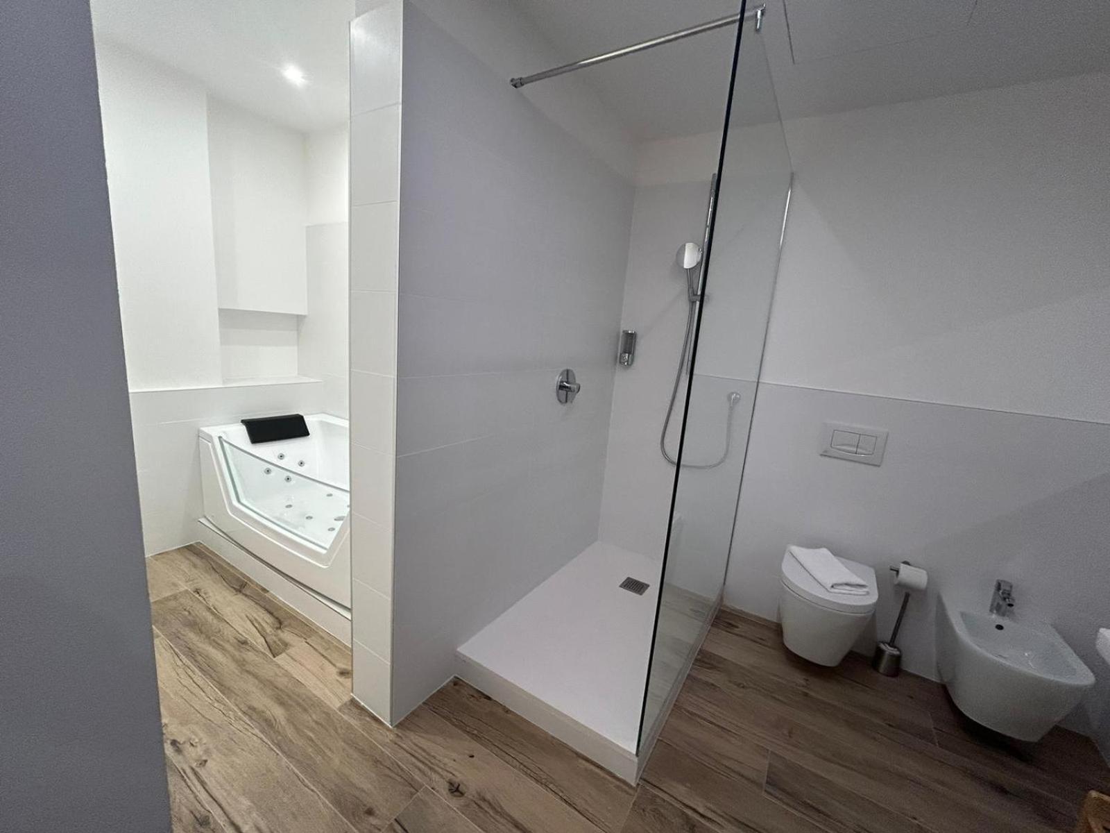 Apartment Teatro Болзано Екстериор снимка